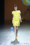 Vestido amarillo de Ágatha Ruiz de la Prada en Cibeles