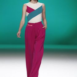 Pantalón palazzo fucsia de Davidelfín, colección primavera 2012