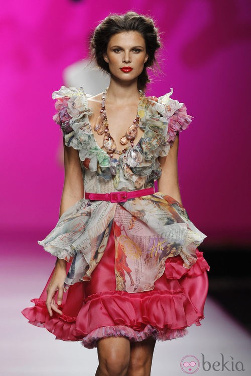 Vestido estampado con volantes de Montesinos, colección primavera 2012