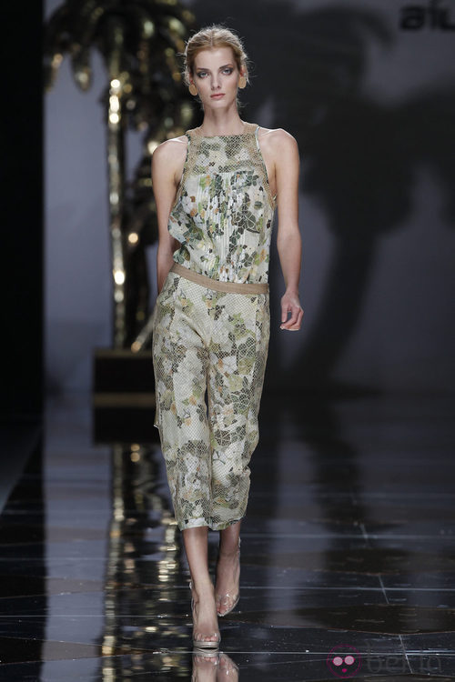 Mono con estampado floral de Ailanto en Cibeles, colección primavera 2012
