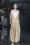 Vestido beis y crudo de Ailanto en Cibeles, colección primavera 2012