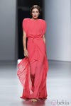 Nieves Álvarez con diseño coral de Juanjo Oliva en Cibeles, colección primavera de 2012