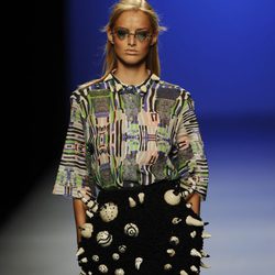 Falda con cuernos de Martin Lamothe en Cibeles