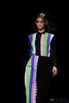 Túnica multicolor de Martin Lamothe en Cibeles
