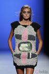 Vestido con estampados africanos de Martin Lamothe en Cibeles