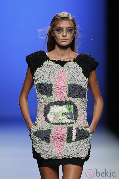 Vestido con estampados africanos de Martin Lamothe en Cibeles