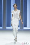 Conjunto blanco de la colección primavera 2012 de Sita Murt en Cibeles
