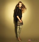 Pantalón plateado de Stradivarius, lookbook septiembre de 2011