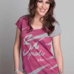 Malú colabora con Swarovski en la lucha contra el cáncer de mama