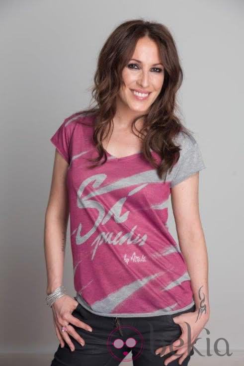 Malú colabora con Swarovski en la lucha contra el cáncer de mama