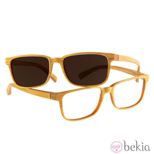 Gafas con montura amarilla y lente negra de Transitions y Etnia Barcelona