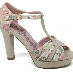 Sandalia de tiras color taupe de Refresh para verano 2014