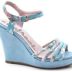 Sandalia azul con cuña de Refresh para verano 2014