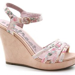 Sandalia rosa con cuña de Refresh para verano 2014