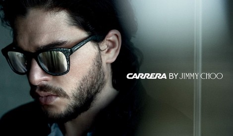 Kit Harington para la nueva campaña de gafas de Carrera by Jimmy Choo