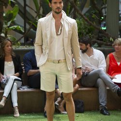 El beige, otro de los protagonistas en el desfile de Emidio Tucci para primavera/verano 2015