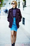Flada lápiz vaquera, camisa estampada y abrigo granate de la colección otoño/invierno 2014 de Poète