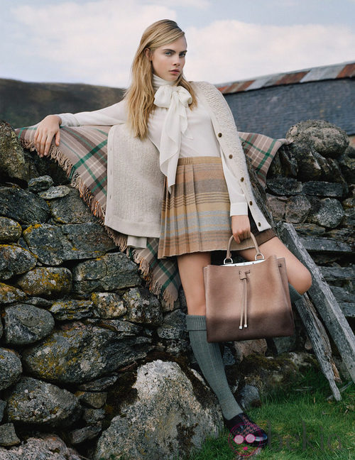 Cara Delevingne, estilo clásico y colegial para Mulberry a/w 2014