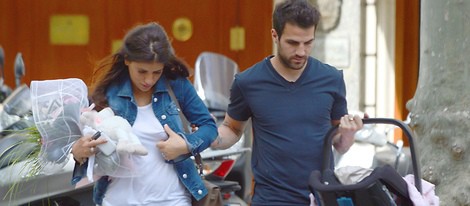 Daniella Semaan pasea con un estilo informal tras el parto