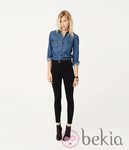 Camisa vaquera y jeans negros de la colección otoño/invierno 2014/2015 de Suiteblanco