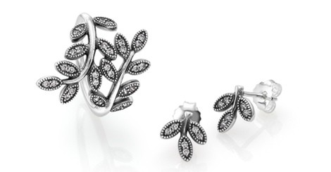 Juego de anillo y pendientes de la colección 'Hojas de Otoño' para otoño 2014 de Pandora