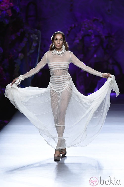 Transparencias en el desfile de Francis Montesinos en Madrid Fashion Week primavera/verano 2015