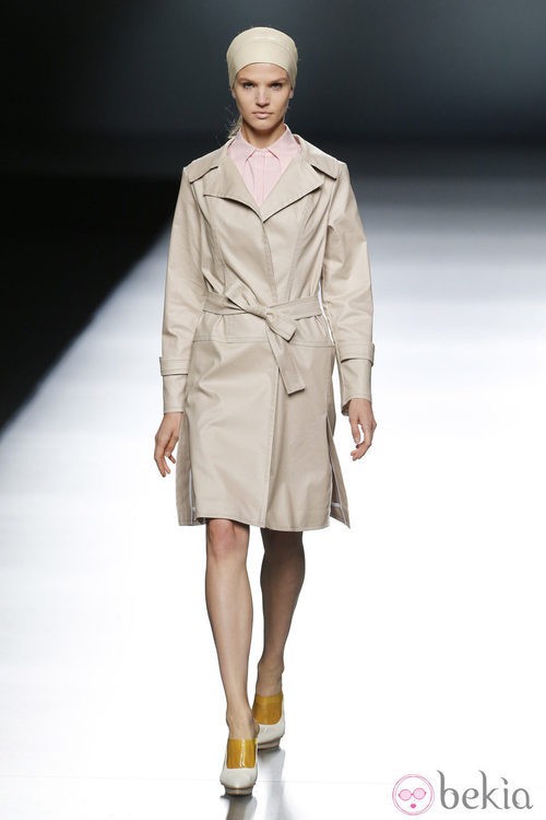 Trench de Moisés Nieto en Madrid Fashion Week primavera/verano 2015