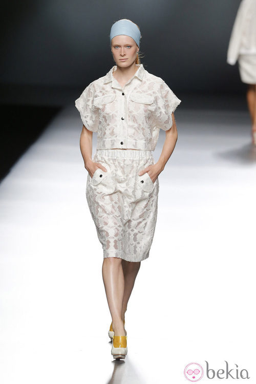 Conjunto de encaje de Moisés Nieto en Madrid Fashion Week primavera/verano 2015