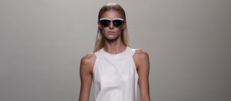 Vestido de cuero de Roberto Torretta en Madrid Fashion Week primavera/verano 2015