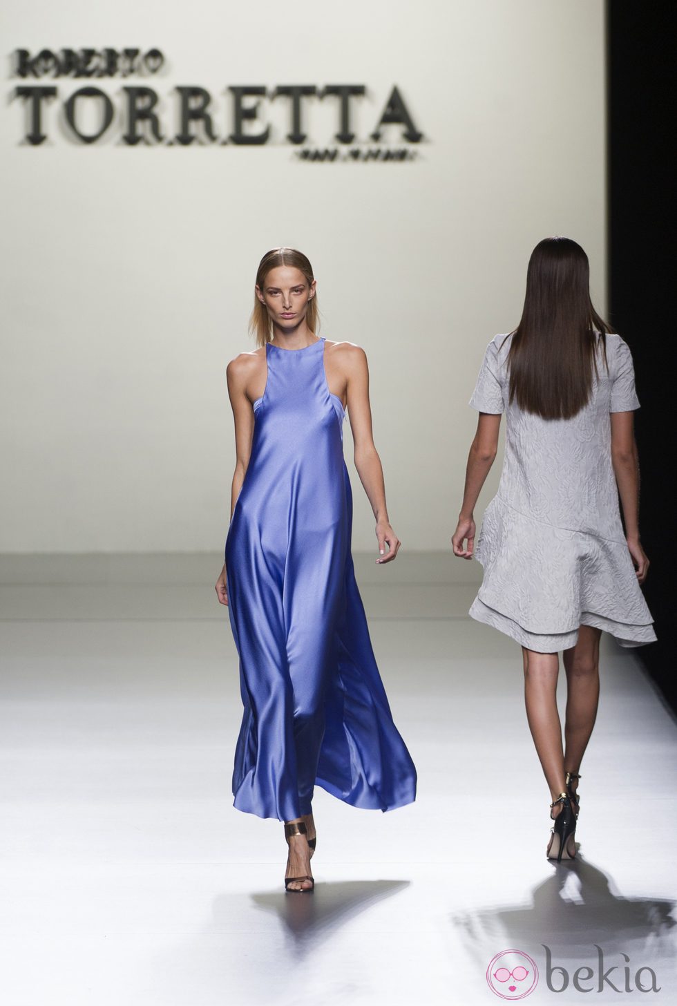 Vestido de satén de Roberto Torretta en Madrid Fashion Week primavera/verano 2015