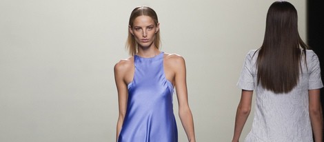 Vestido de satén de Roberto Torretta en Madrid Fashion Week primavera/verano 2015