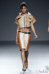 Chaqueta nude de piel de primavera/verano 2015 de Etxeberría en Madrid Fashion Week