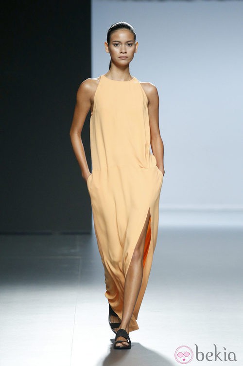 Vestido naranja de Ángel Schlesser en Madrid Fashion Week primavera/verano 2015