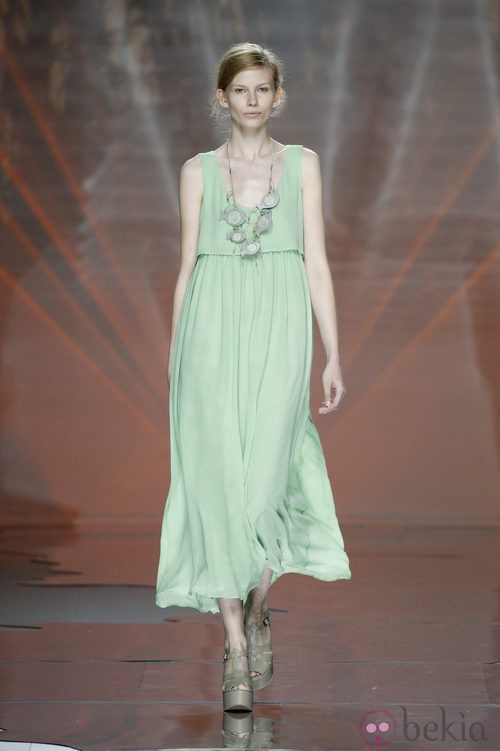 Vestido verde de Ailanto en Madrid Fashion Week primavera/verano 2015