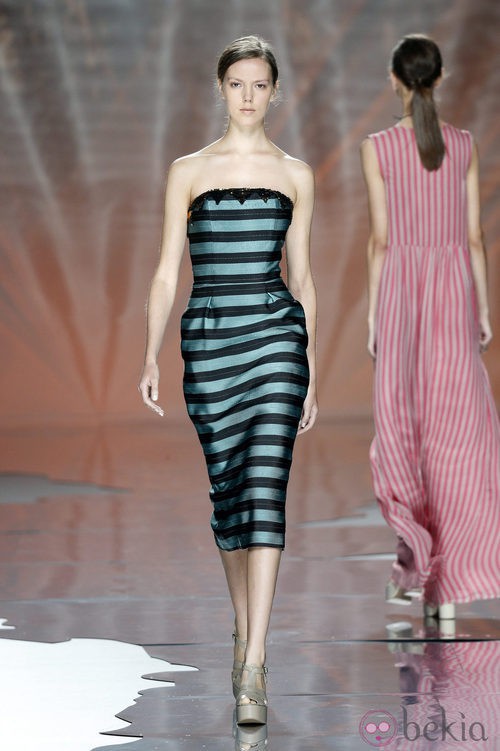 Vestido de rayas de Ailanto en Madrid Fashion Week primavera/verano 2015
