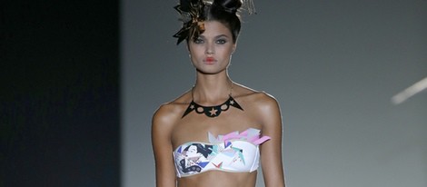 Bikini con pliegues de Dolores Cortés en Madrid Fashion Week para primavera/verano 2015