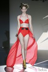 Bikini con cola de gasa de Dolores Cortés en Madrid Fashion Week para primavera/verano 2015