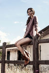 Malena Costa con botines de cuña de Refresh para otoño/invierno 2014