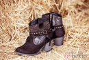 Botín cowboy marrón de Refresh para otoño/invierno 2014