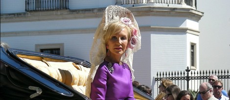 Carmen Lomana con mantilla