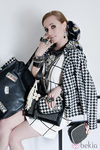 Ángela Cremonte con un estilo minimalista de black&white de Tantrend para otoño/invierno 2014