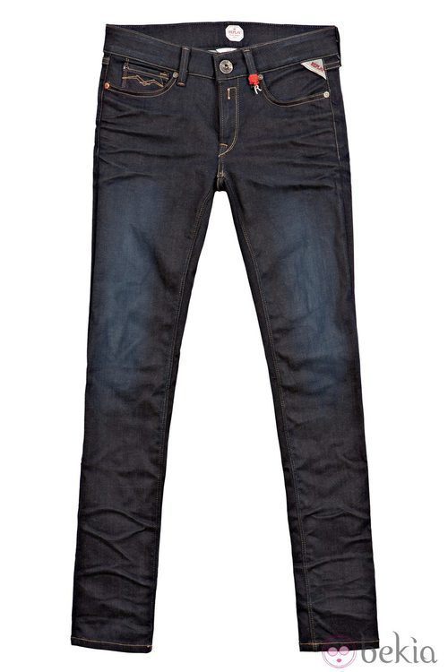Vaqueros Replay 'Hyperflex' en tono oscuro de la colección otoño/invierno 2014