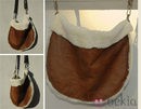 Bolso semicircular de piel de cordero en camel de Inuit para otoño/invierno 2014