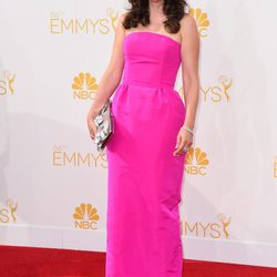 Zooey Deschanel con un vestido fucsia de Oscar de la Renta