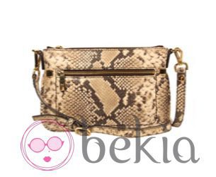 Bolso bandolera con estampado de serpiente de la colección otoño/invierno de Nine West