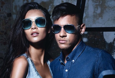 Neymar y la modelo Daniela de Jesús en la campaña 'Eyewear 2015' de Police