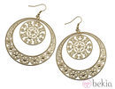 Pendientes con doble esfera de la nueva colección 'Filigree' de Claire's