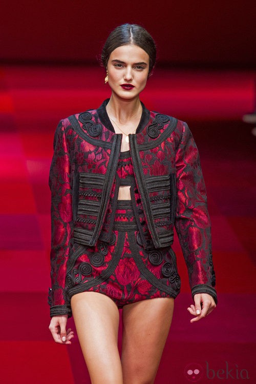 Blanca Padilla en el desfile de Dolce & Gabbana de la Fashion Week de Milán