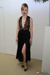Melissa George con un vestido con transparencias negras 