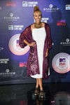 Emili Sandé con un vestido blanco en los MTV EMA 2014